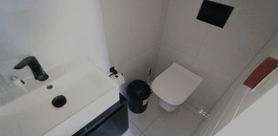 2 Bedroom Property for Sale in Table View Western Cape